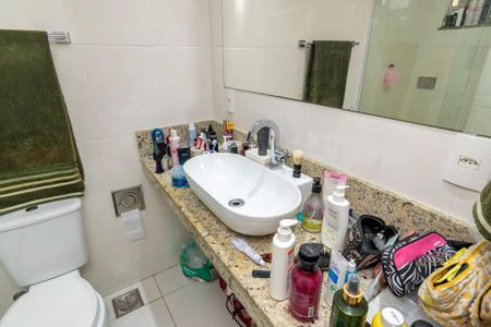 Apartamento à venda com 79m², 2 quartos e 1 vaga Apartamento à venda com 79m², 2 quartos e 1 vagaBanheiro da Suíte