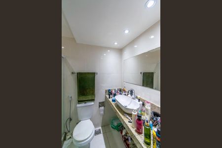 Apartamento à venda com 79m², 2 quartos e 1 vaga Apartamento à venda com 79m², 2 quartos e 1 vagaBanheiro da Suíte