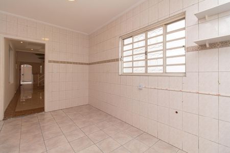 Casa para alugar com 150m², 2 quartos e 2 vagasCozinha