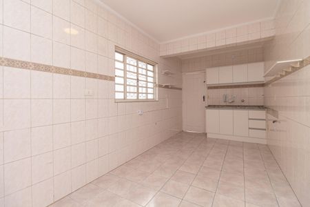 Casa para alugar com 150m², 2 quartos e 2 vagasCozinha