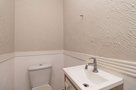 Casa para alugar com 150m², 2 quartos e 2 vagasLavabo