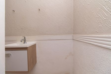 Casa para alugar com 150m², 2 quartos e 2 vagasLavabo