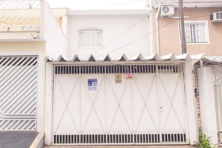 Casa para alugar com 150m², 2 quartos e 2 vagasFachada