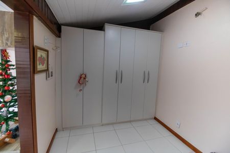 Casa de condomínio à venda com 380m², 3 quartos e 4 vagasAnexo 