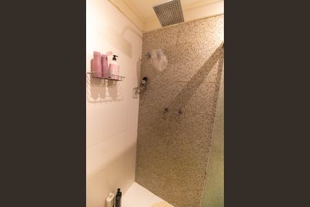 Casa de condomínio à venda com 380m², 3 quartos e 4 vagasBanheiro da Suíte