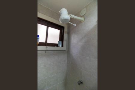 Casa de condomínio à venda com 380m², 3 quartos e 4 vagasBanheiro de serviço