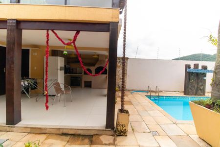 Casa de condomínio à venda com 380m², 3 quartos e 4 vagasVista do Quarto 2