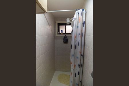 Casa de condomínio à venda com 380m², 3 quartos e 4 vagasBanheiro de serviço