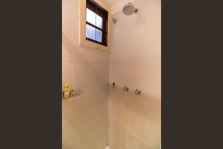 Casa de condomínio à venda com 380m², 3 quartos e 4 vagasBanheiro Social