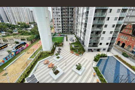 Varanda  de kitnet/studio para alugar com 1 quarto, 32m² em Santo Cristo, Rio de Janeiro