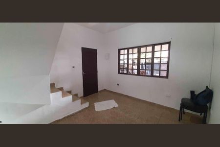 Sala de casa para alugar com 2 quartos, 55m² em Rochdale, Osasco