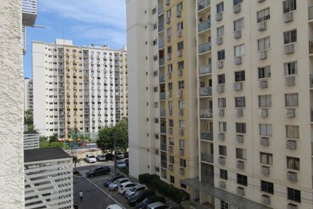 Apartamento para alugar com 51m², 2 quartos e 1 vagaSala - Varanda