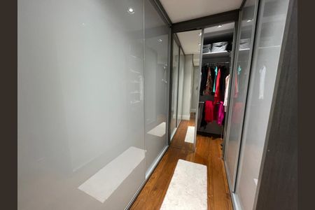 Apartamento para alugar com 320m², 4 quartos e 5 vagasCloset da Suíte 1