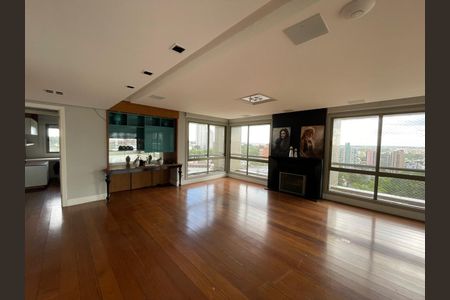 Apartamento para alugar com 320m², 4 quartos e 5 vagasSala com sacada integrada