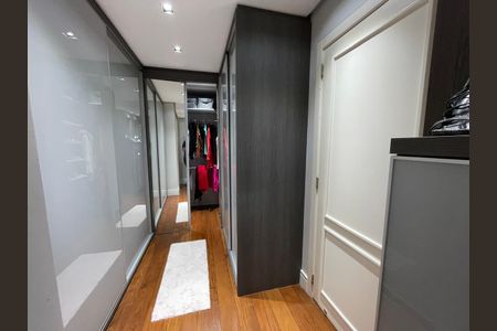 Apartamento para alugar com 320m², 4 quartos e 5 vagasCloset da Suíte 1