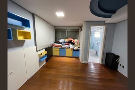 Apartamento para alugar com 320m², 4 quartos e 5 vagasSuíte 3
