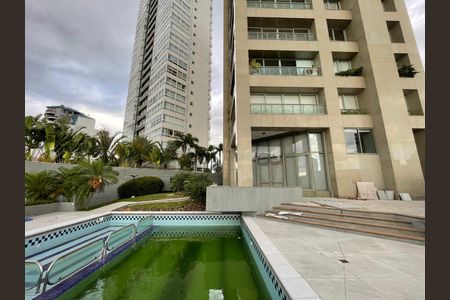 Apartamento para alugar com 320m², 4 quartos e 5 vagasPiscina