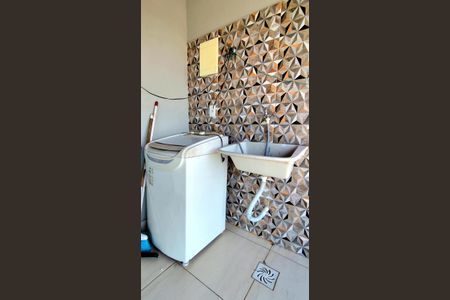 Casa para alugar com 100m², 2 quartos e 1 vaga