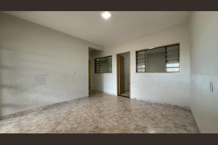 Sala de casa para alugar com 3 quartos, 75m² em Riacho Fundo, Brasília