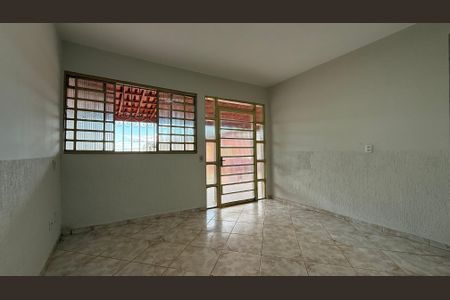 Sala de casa para alugar com 3 quartos, 75m² em Riacho Fundo, Brasília