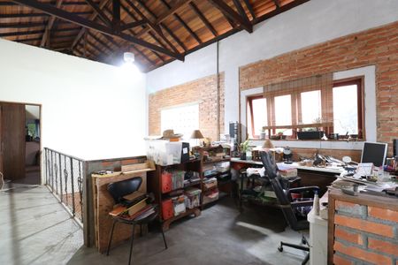 Casa à venda com 365m², 2 quartos e 3 vagasEscritório