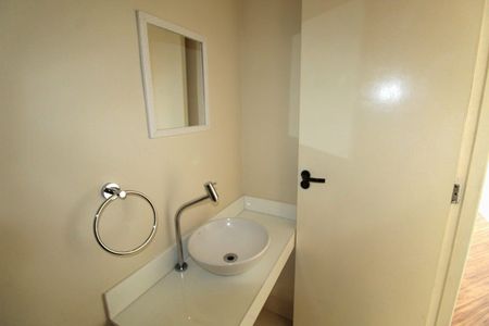 Lavabo de apartamento para alugar com 1 quarto, 44m² em Cambuci, São Paulo