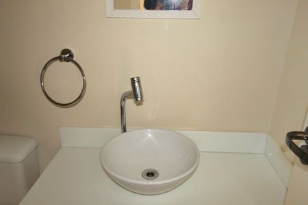 Lavabo de apartamento para alugar com 1 quarto, 44m² em Cambuci, São Paulo