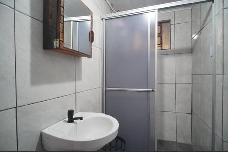 Banheiro de kitnet/studio para alugar com 1 quarto, 35m² em Rio Branco, São Leopoldo