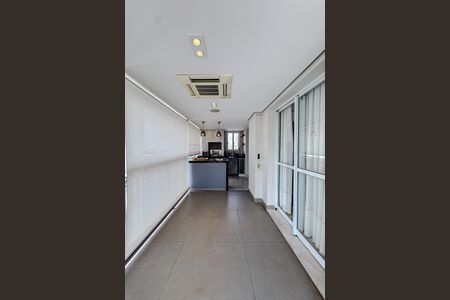 Apartamento à venda com 204m², 3 quartos e 4 vagasVaranda da Sala