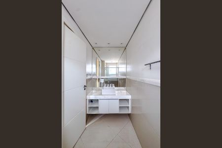 Apartamento à venda com 204m², 3 quartos e 4 vagasBanheiro da Suíte 2