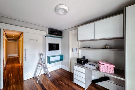 Apartamento à venda com 204m², 3 quartos e 4 vagasQuarto 3 - Suíte