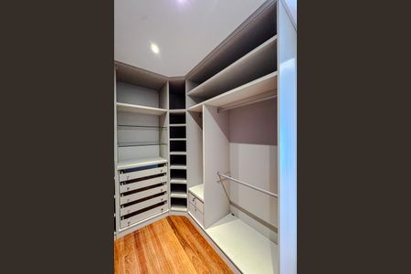 Apartamento à venda com 204m², 3 quartos e 4 vagasQuarto 1 - Suíte