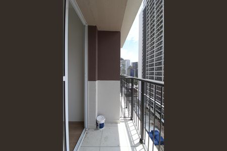 Varanda de kitnet/studio para alugar com 1 quarto, 24m² em Vila Olímpia, São Paulo