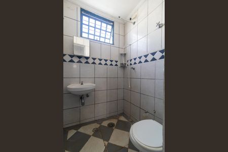 Banheiro de kitnet/studio para alugar com 1 quarto, 35m² em Cidade Universitária, Campinas