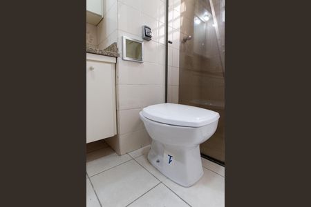 Casa à venda com 128m², 3 quartos e 2 vagas Casa à venda com 128m², 3 quartos e 2 vagasBanheiro da Suíte