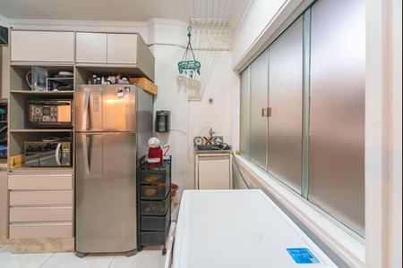Apartamento à venda com 55m², 2 quartos e sem vaga Apartamento à venda com 55m², 2 quartos e sem vagaCozinha e Área de Serviço