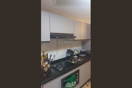 Cozinha  de apartamento para alugar com 2 quartos, 52m² em Sítio Cercado, Curitiba