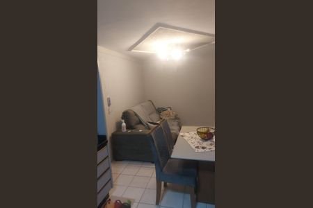 Sala  de apartamento para alugar com 2 quartos, 52m² em Sítio Cercado, Curitiba