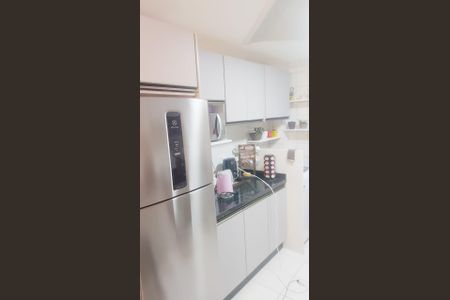 Cozinha  de apartamento para alugar com 2 quartos, 52m² em Sítio Cercado, Curitiba