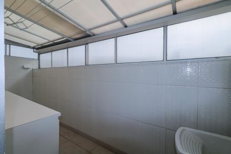 Casa para alugar com 225m², 3 quartos e sem vagaÁrea de Serviço