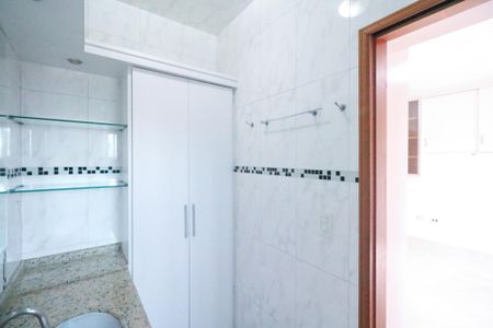 Casa para alugar com 225m², 3 quartos e sem vagaBanheiro da Suíte 1