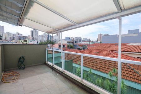 Casa para alugar com 225m², 3 quartos e sem vagaVaranda da Cobertura - Fundos