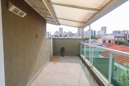 Casa para alugar com 225m², 3 quartos e sem vagaVaranda da Cobertura - Fundos