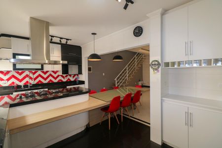 Casa para alugar com 225m², 3 quartos e sem vagaCozinha