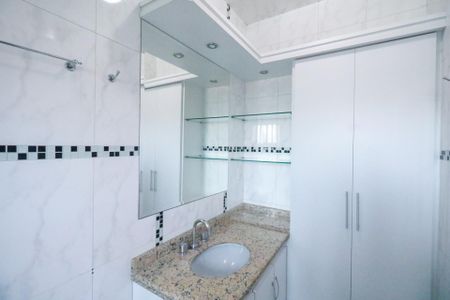 Casa para alugar com 225m², 3 quartos e sem vagaBanheiro da Suíte 1