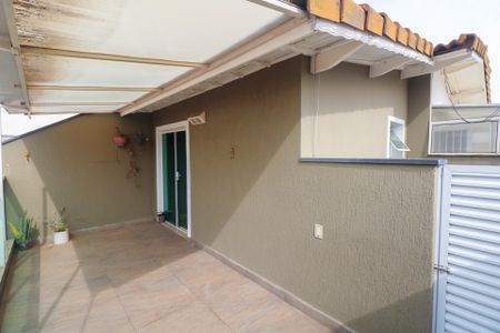 Casa para alugar com 225m², 3 quartos e sem vagaVaranda da Cobertura - Fundos