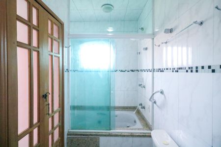 Casa para alugar com 225m², 3 quartos e sem vagaBanheiro da Suíte 1