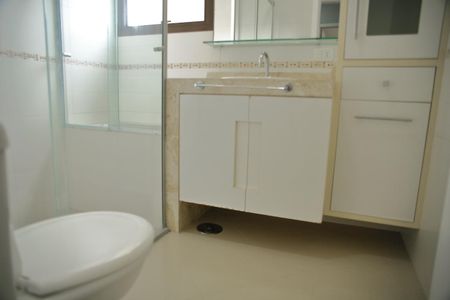 Apartamento à venda com 120m², 3 quartos e 2 vagasBanheiro da Suíte 