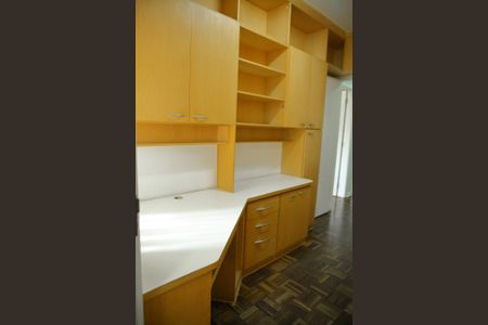 Apartamento à venda com 120m², 3 quartos e 2 vagasEscritório 