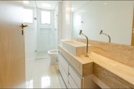 Apartamento à venda com 116m², 3 quartos e 3 vagasBanheiro social